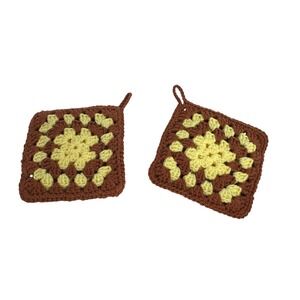 Set of 2 Vtg Potholders Crochet Retro 70's Brown/Yellow Wall Decor